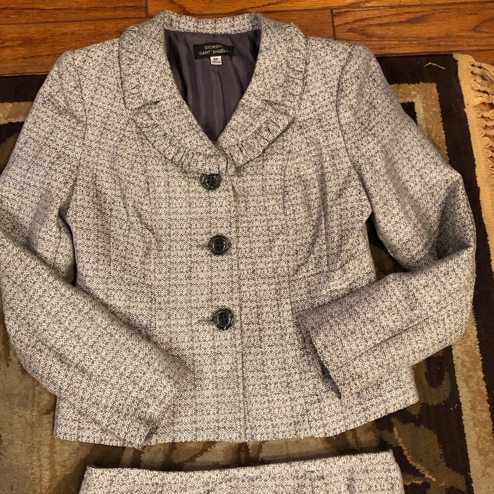 Giorgio Sant'Angelo gray & white skirt suit set - Picture 6 of 8